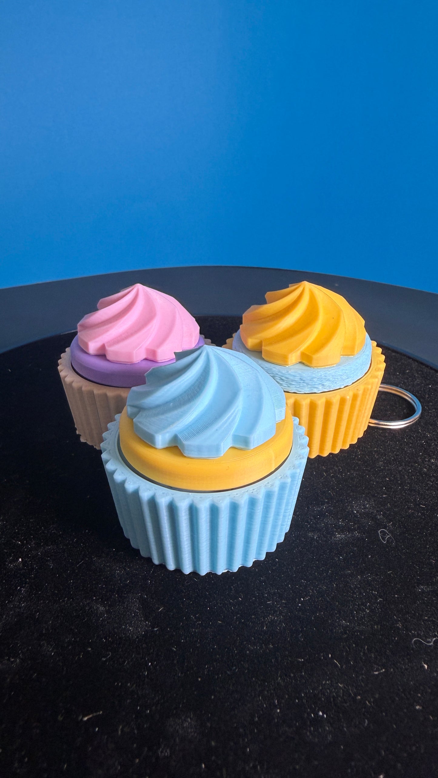 Cupcake Clicker Keychain — Cute, Satisfying, and Perfect for Stress Relief
