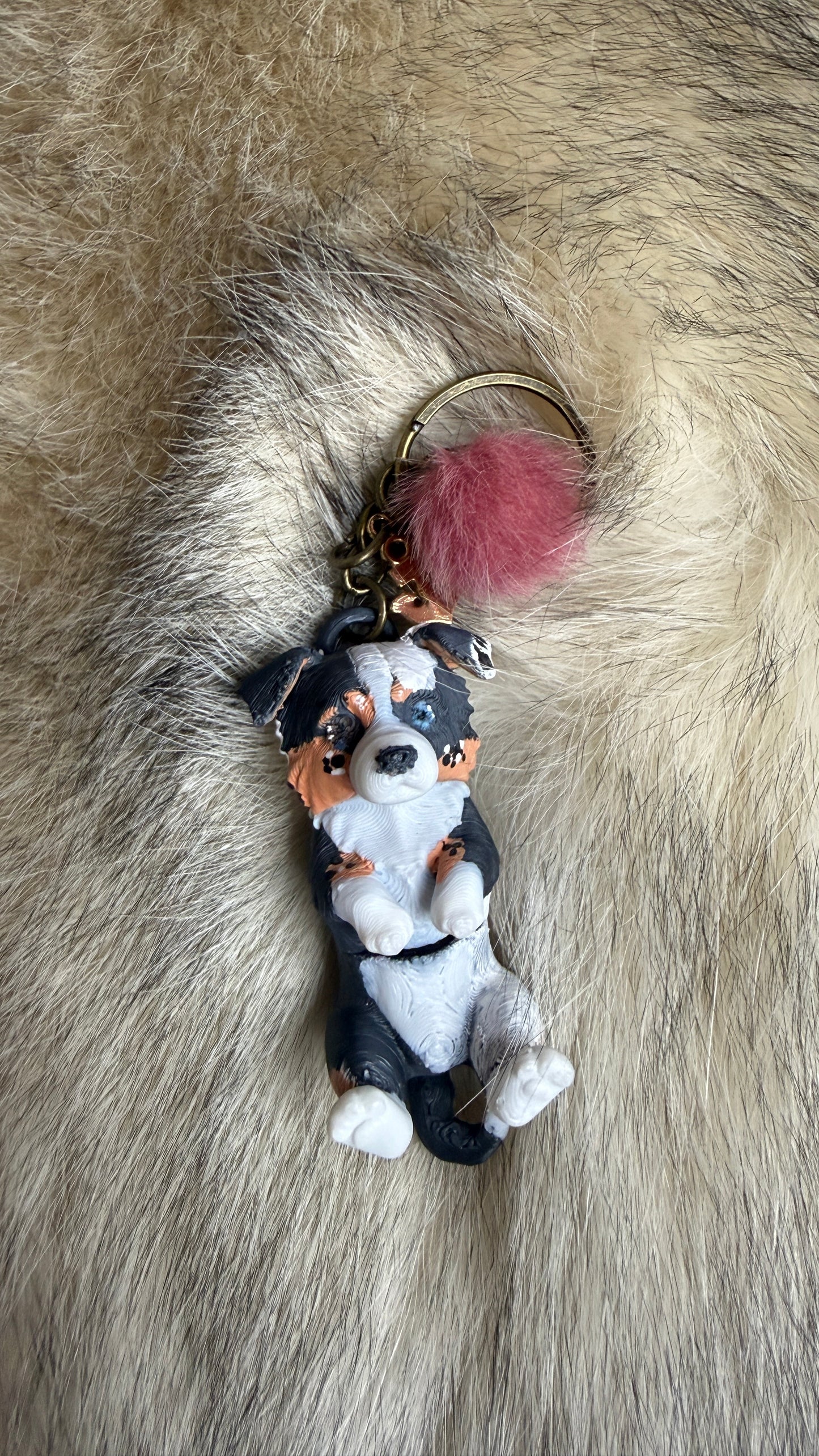 Border Collie Flexi Keychain – Tri-Color Hand-Painted (Black, White & Red)